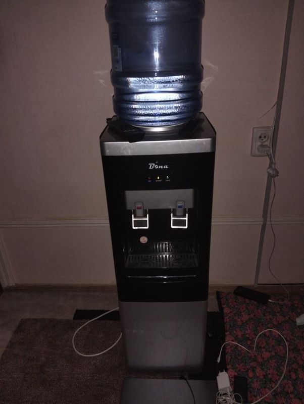 Кулер для воды продается