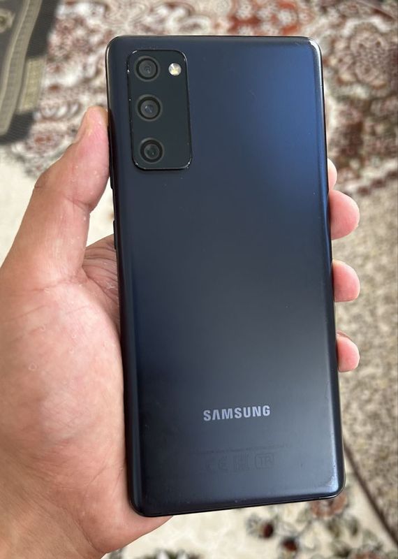 Samsung S20 FE 6/128 gb Vietnam srochno sotiladi Samsung S20 FE 6/128 gb Vietnam srochno sotiladi