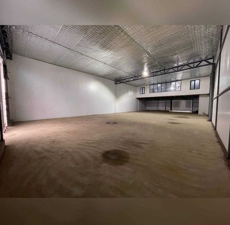 Сдается в аренду просторное и современное складское помещение — 400 м²