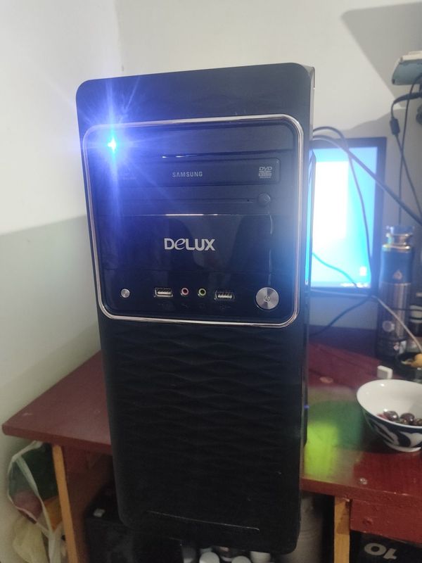 H61 DDR3 4 GB 128gb ssd