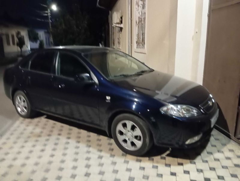 Chevralet Jentra Darkmoo blue