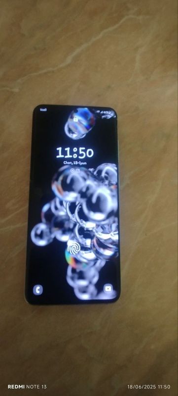 Srochni SAMSUNG GALAXY S20 5G Sotiladi