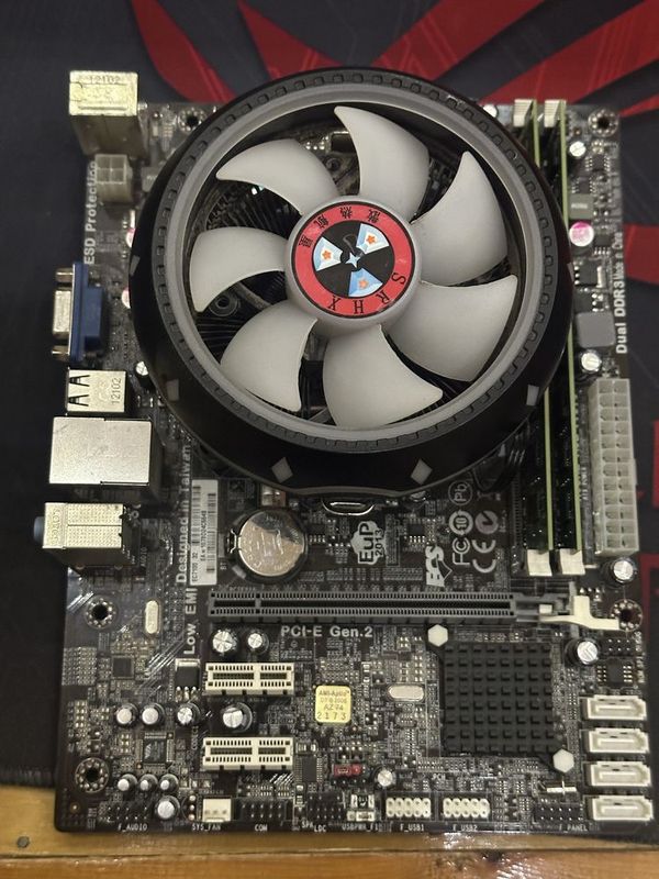 I5 3470 / h61 ECS мать ddr3 / 16 гб kingston 2x8 / Боксовый кулер I5 3470 / h61 ECS мать ddr3 / 16 гб kingston 2x8 / Боксовый кулер
