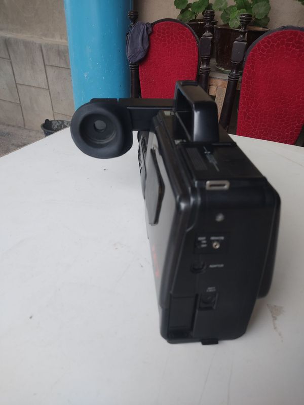 Video kamera sotiladi