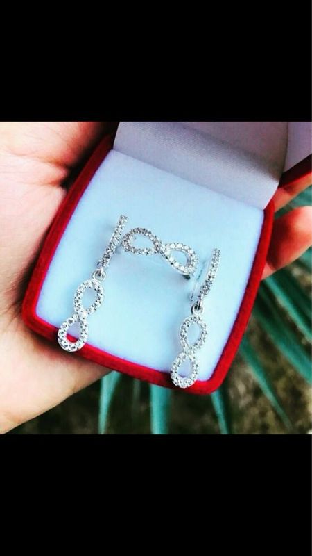 Yengi kumush kamplekt