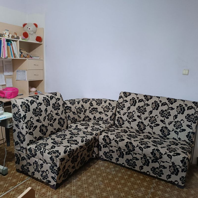 Продаю кухонный гарнитур. Длина 2 метра. Ширина 1 м 60 см Продаю кухонный гарнитур. Длина 2 метра. Ширина 1 м 60 см