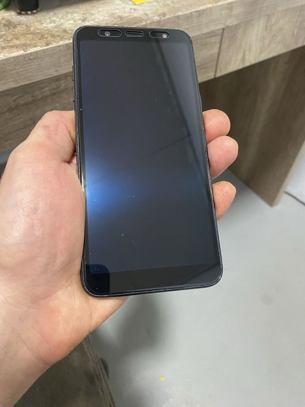 Срочно продам Samsung A6+
