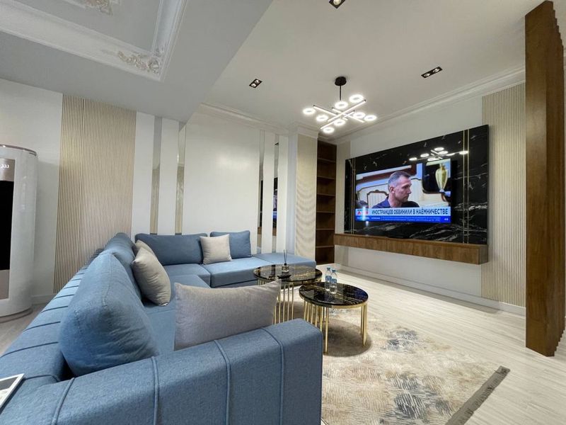 Аренда! Сдаётся новая 4- ком квартира в ЖК Luxury на ц-1 !