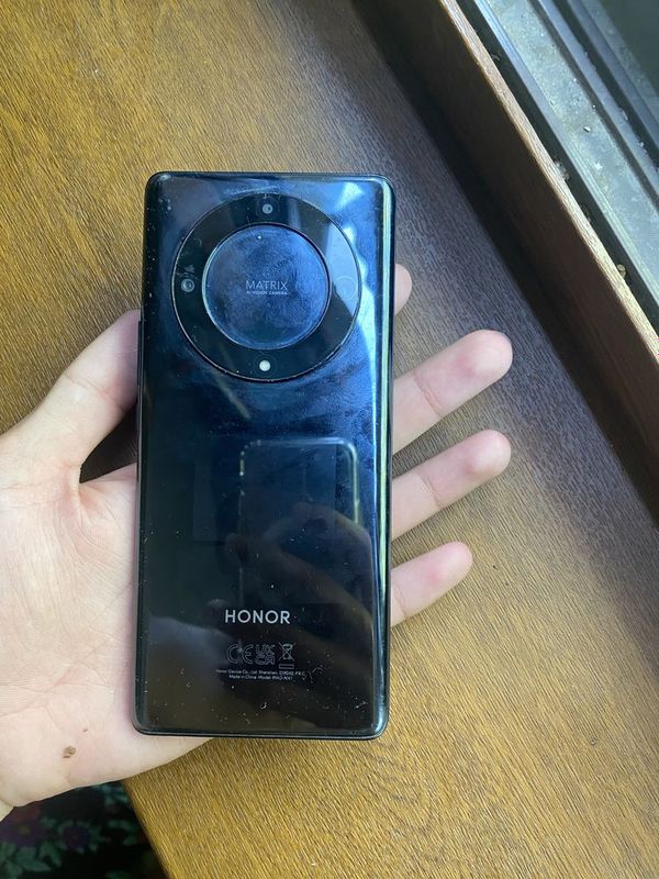 Xonor x9a karobka dacument bor bonusiga galofka qoshiberiladi Xonor x9a karobka dacument bor bonusiga galofka qoshiberiladi