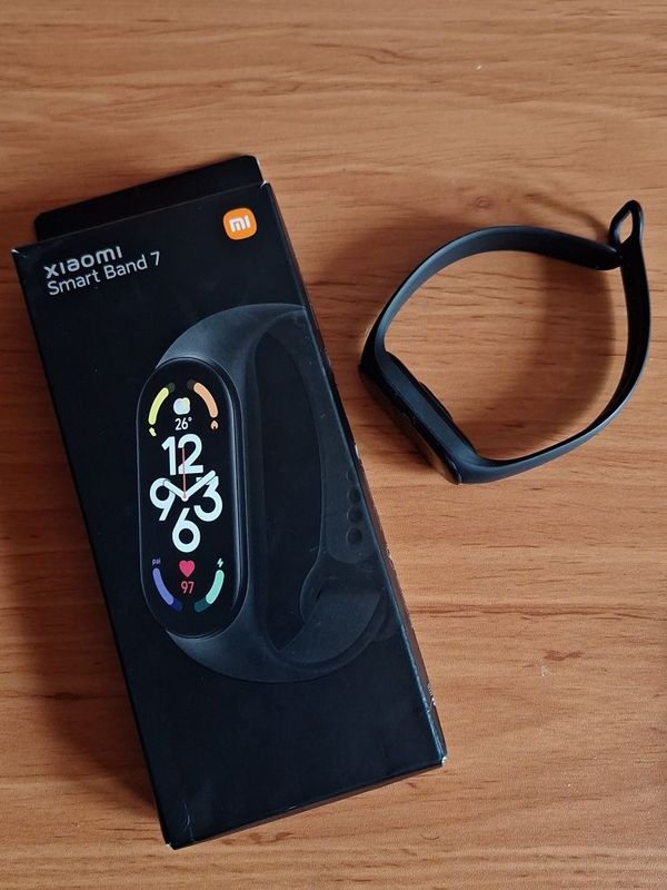 Продаю Mi band 7