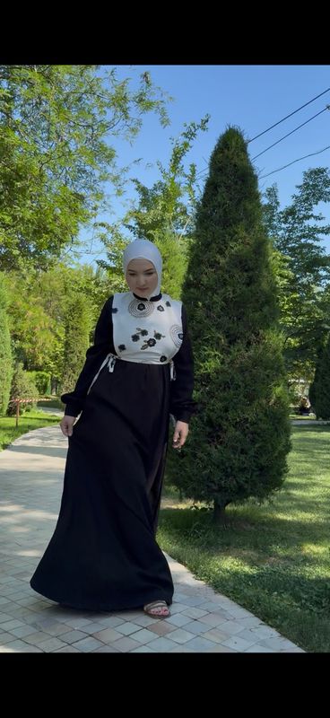 Ayollar kiyimi Ayollar kiyimi