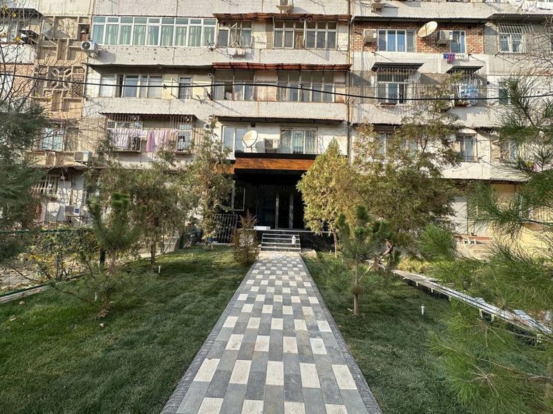 Шота Руставели Парк Бобура | 72кв - нежилое помещение вдоль дороги Аре Шота Руставели Парк Бобура | 72кв - нежилое помещение вдоль дороги Аре