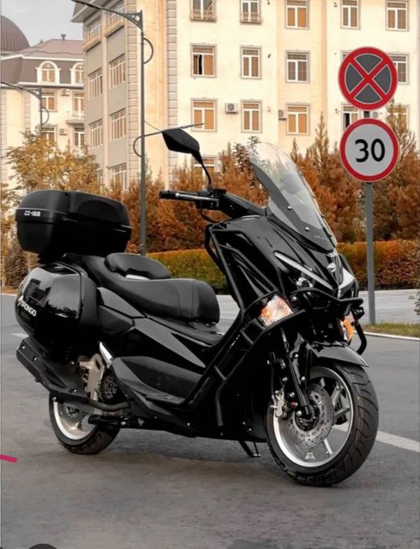 Skuter N-maks Labavoy oynasi i boshka skuterlarga tugri keladi Skuter N-maks Labavoy oynasi i boshka skuterlarga tugri keladi