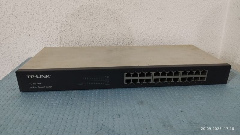 Свитч TP-LINK 24port Gigabit Свитч TP-LINK 24port Gigabit