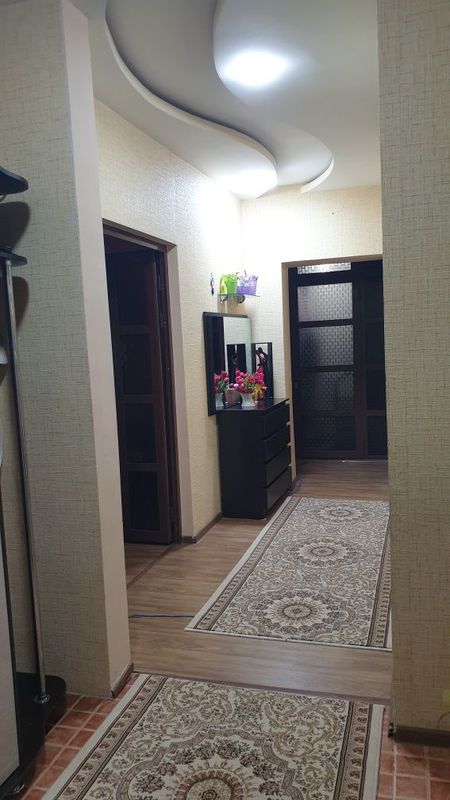 Продаётся квартира 4 комнатная