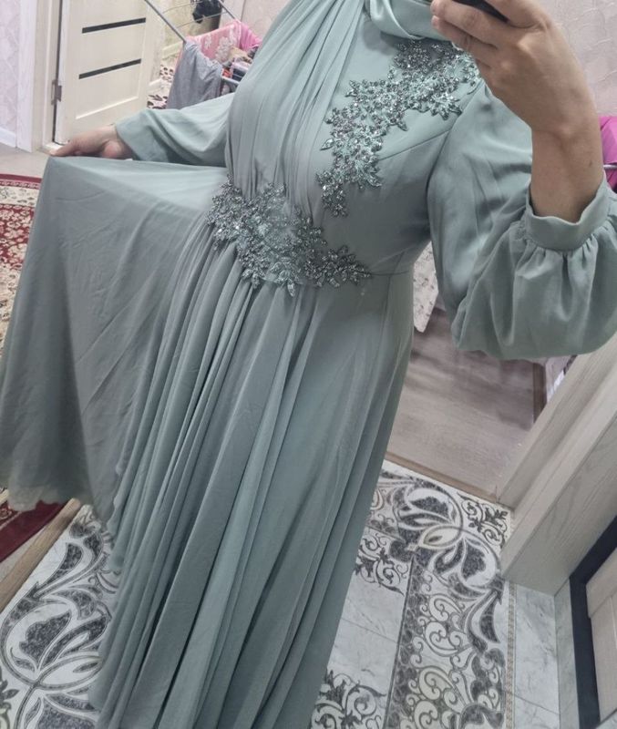 Vecherniy koyne rasa chiroyli 1 marta kiyilgan yana keliwamiz Vecherniy koyne rasa chiroyli 1 marta kiyilgan yana keliwamiz
