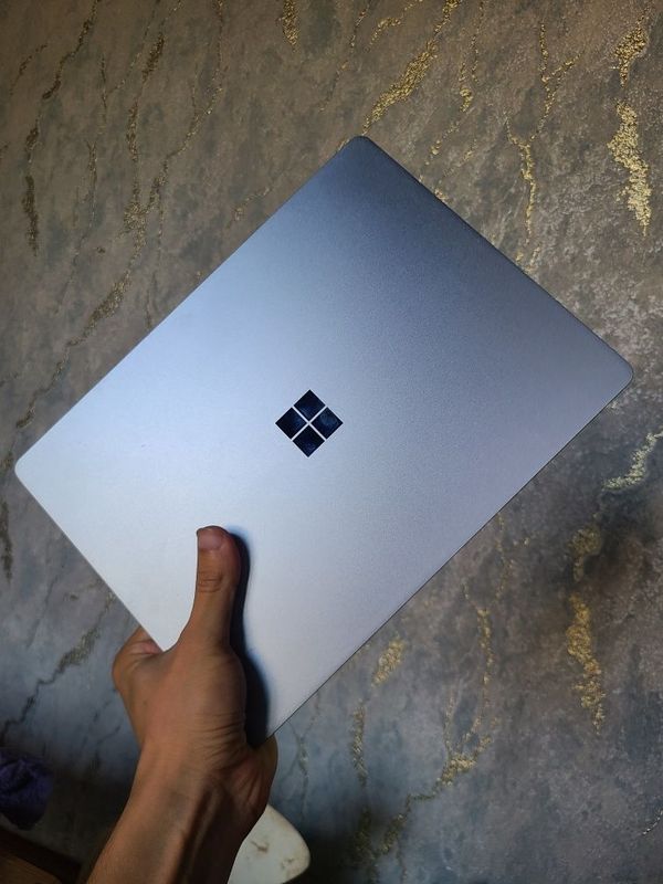 Microsoft Surface Laptop Go 2 Microsoft Surface Laptop Go 2
