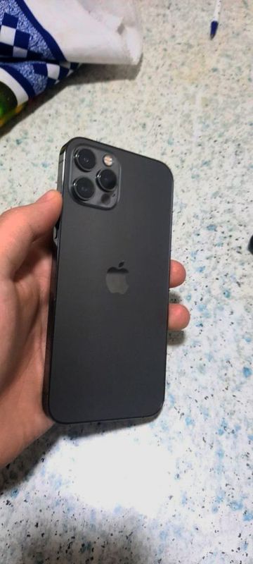 Iphone 12 pro Srochno sotiladi obmen bor karobka hamma narsasi bor