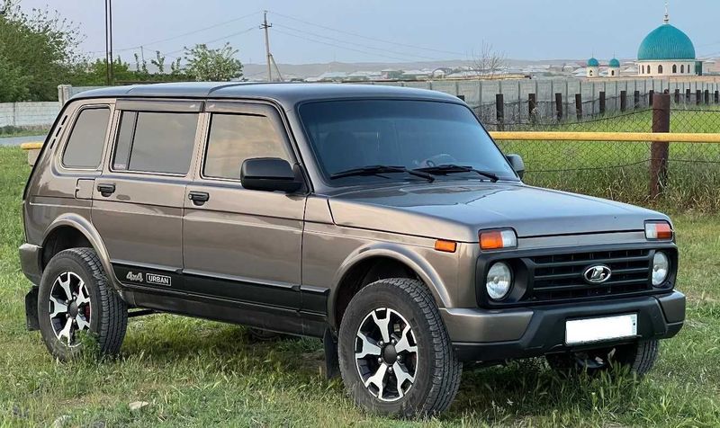 Niva LADA 2131 4x4 Niva LADA 2131 4x4