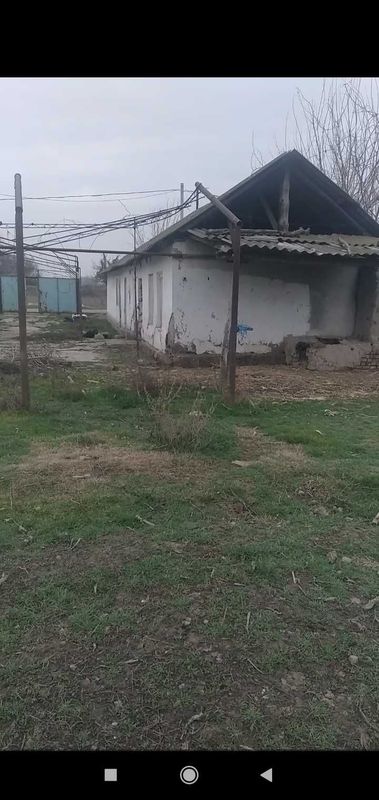 Uy sotiladi xovli Uy sotiladi xovli