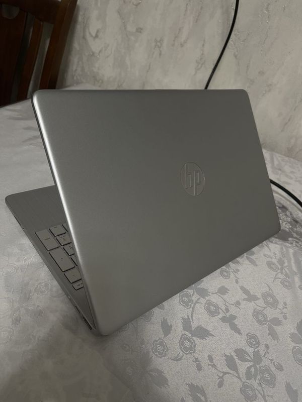 Ноутбук hp 15s LAPTOP