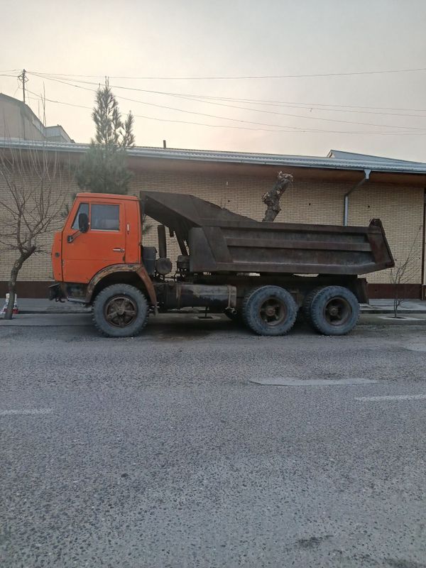 KAMAZ 1989 yil moshin zòr KAMAZ 1989 yil moshin zòr