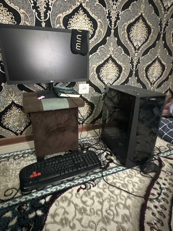Kompyuter Sotiladi eski Narxi 670$ tahlatilgan Qotmaydi Lubboy uyin oc