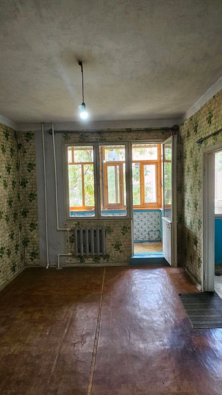 продаётся 1/4/5. панельный массив. балкон 1,5×3 продаётся 1/4/5. панельный массив. балкон 1,5×3