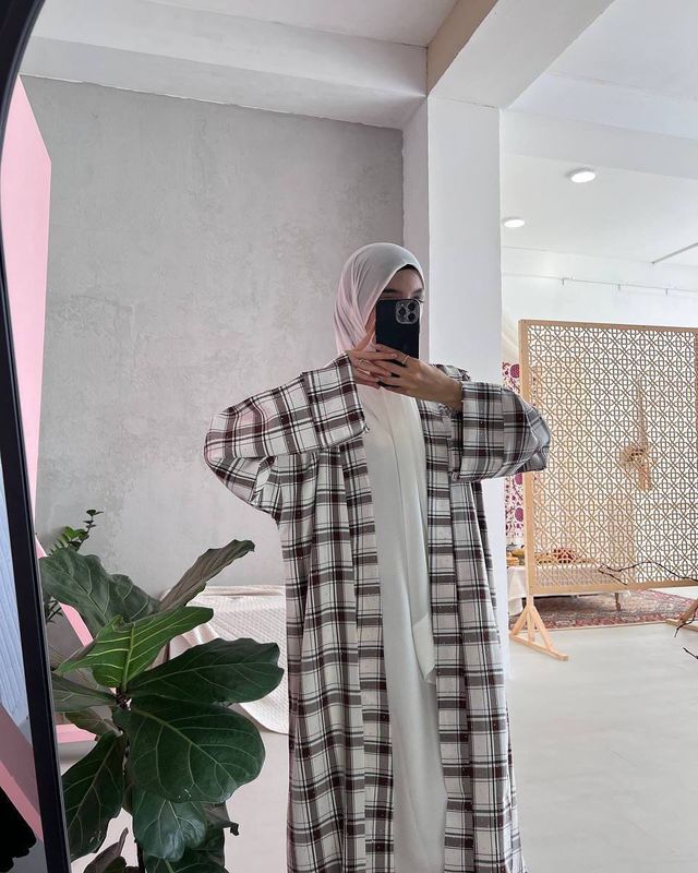 Abaya sotiladi holati yengi Abaya sotiladi holati yengi