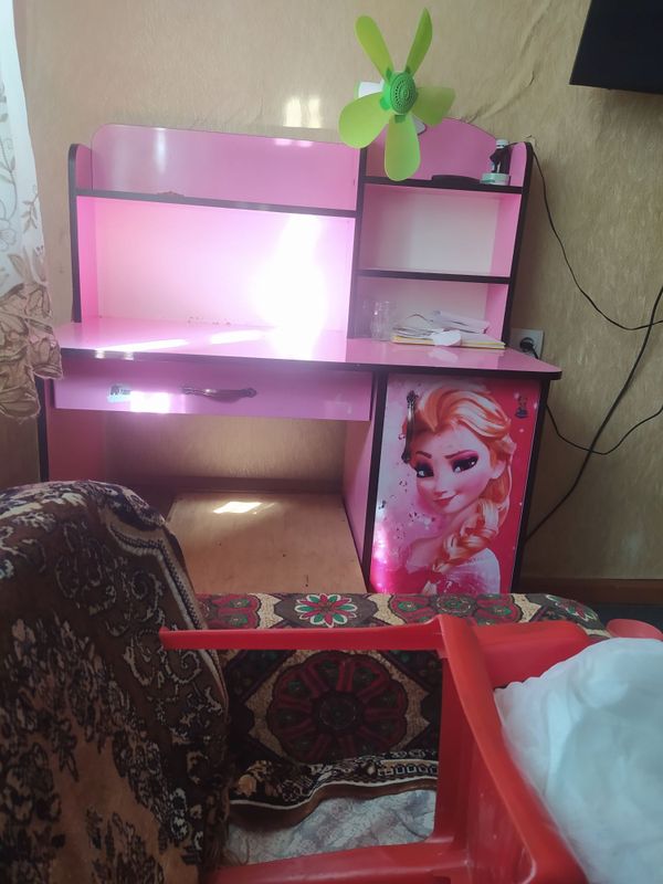 Продам Письменный стол