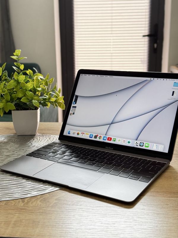 Macbook 2017 Sotiladi Macbook 2017 Sotiladi