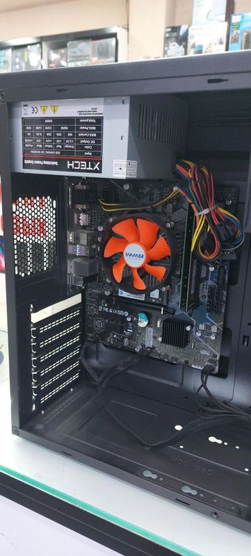 Komputer H510M Core i3 10100 Ddr4 16Gb Ssd 256Gb m2 nvme Komputer H510M Core i3 10100 Ddr4 16Gb Ssd 256Gb m2 nvme