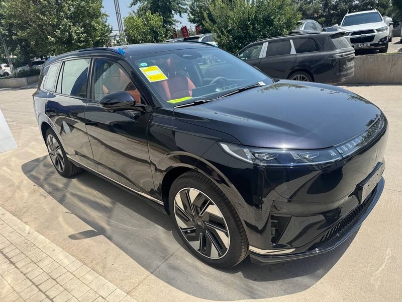 Dongfeng 008 ep 636 Electro Ultra 2025
