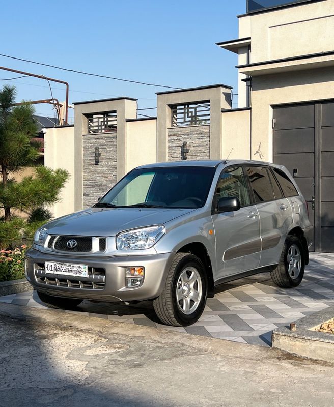 Toyota RAV4 Avtomat 4×4 Toyota RAV4 Avtomat 4×4