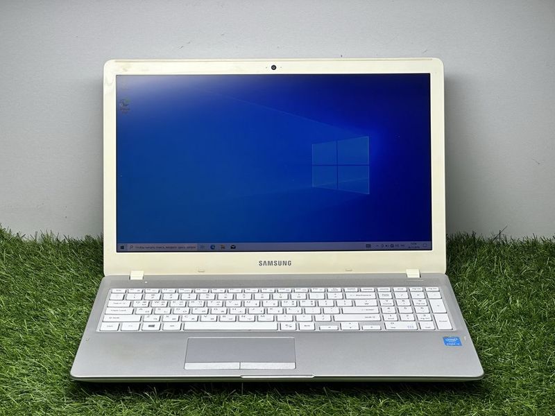 Samsung i5 6200U Samsung i5 6200U