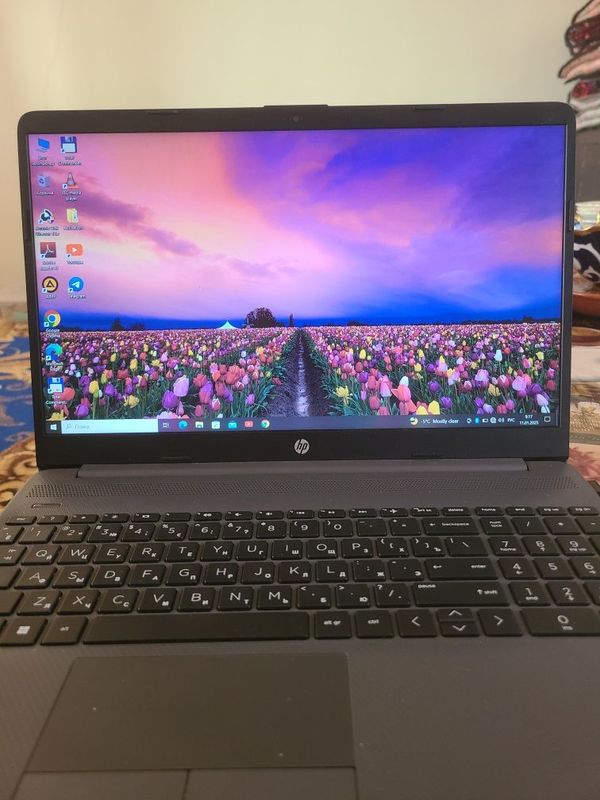 Hp notebook sotiladi