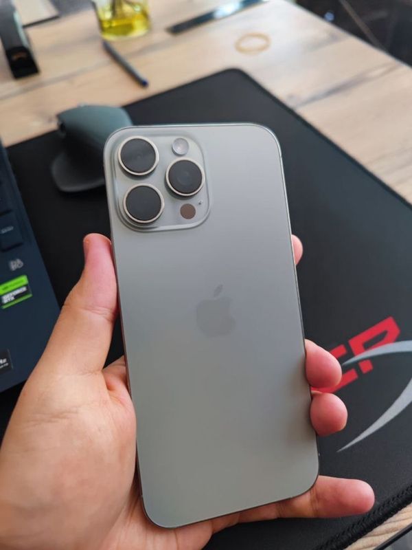 IPhone 16 pro max LLA IPhone 16 pro max LLA