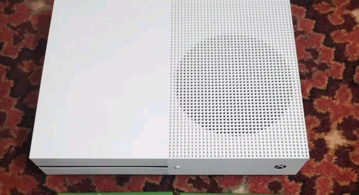 Xbox. one. S 500 gb Xbox. one. S 500 gb
