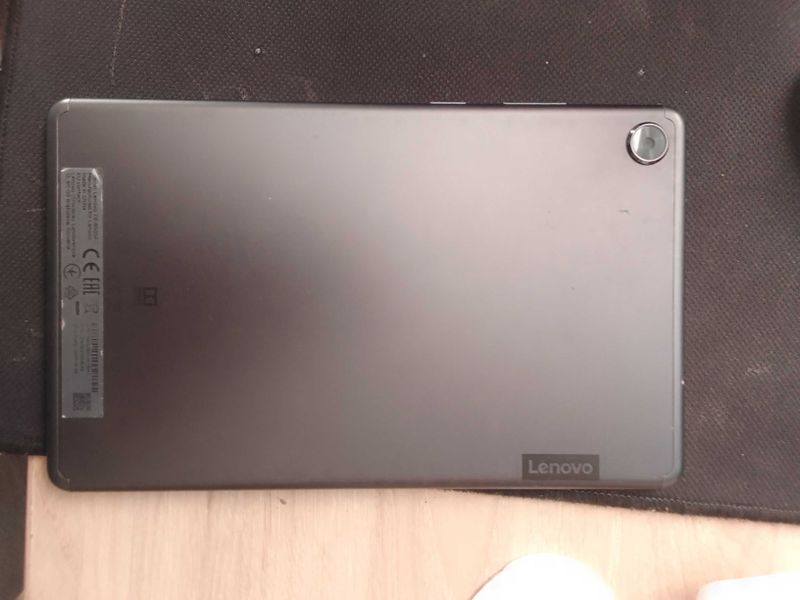 Планшет Lenovo tab m8