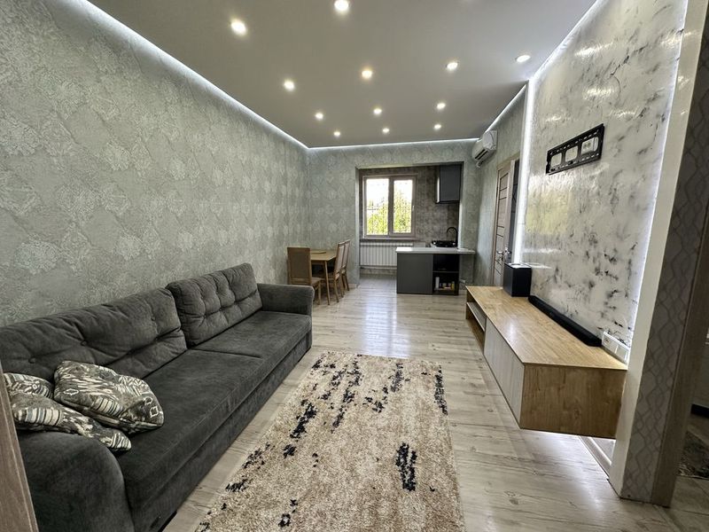 Сдаётся 2-х комнатная квартира переделанная в 3х ;600$ в месяц! Сдаётся 2-х комнатная квартира переделанная в 3х ;600$ в месяц!