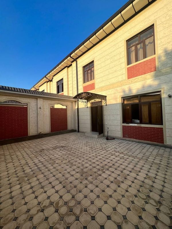 Продам коттедж 1,5 соток, 5 комнат, на палевой дороге Аэропорта Продам коттедж 1,5 соток, 5 комнат, на палевой дороге Аэропорта