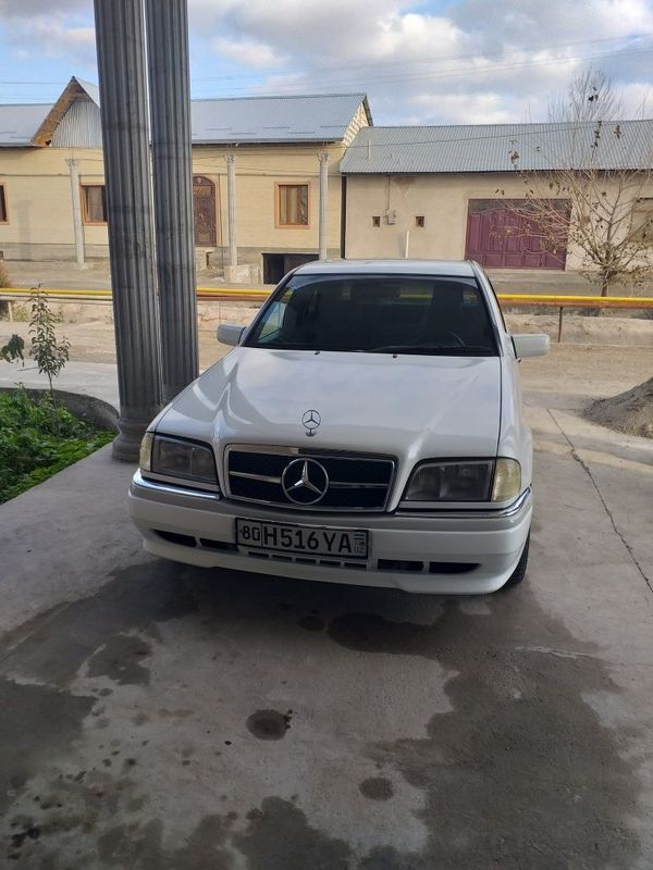 Продаётся мерседес w202