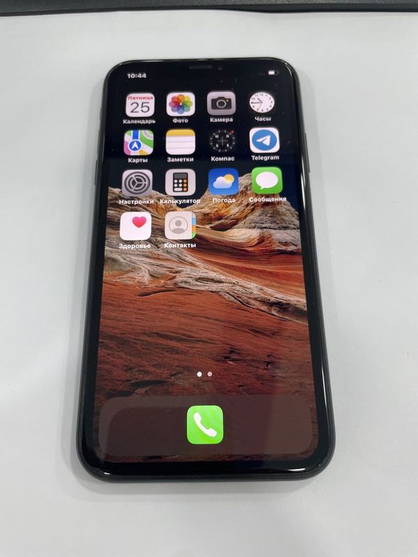 Продается два iPhone XR 64