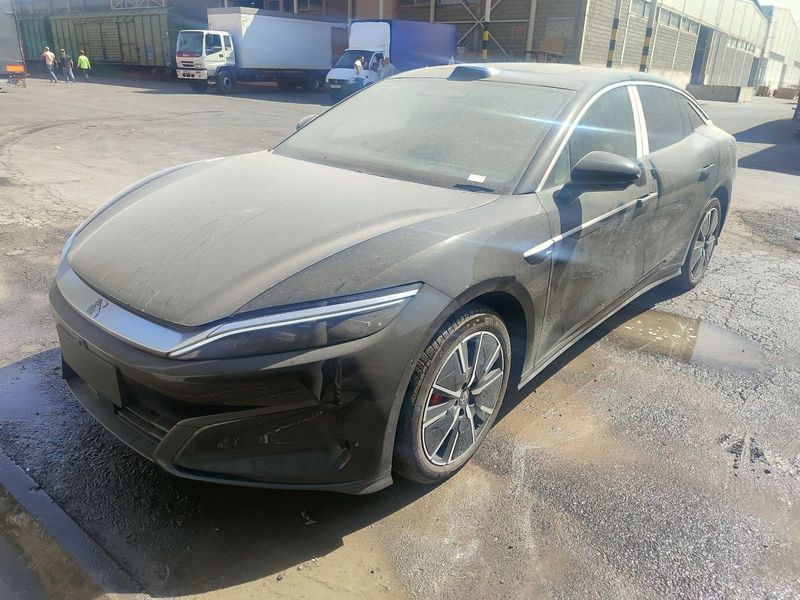 Byd Han L 25/25 bezprobeg flagship notarius