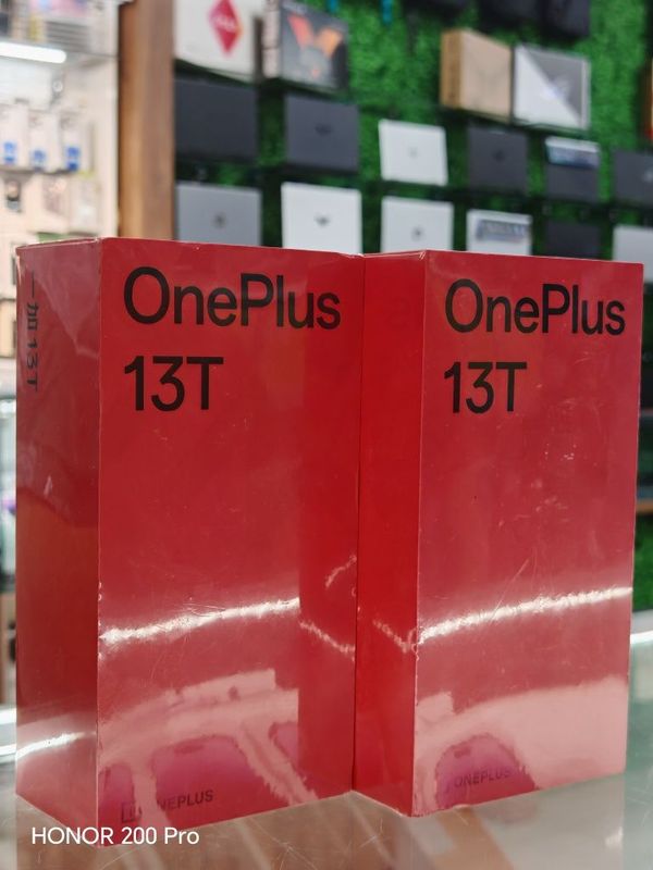 Компактный флагман Oneplus 13T 12/256gb Компактный флагман Oneplus 13T 12/256gb