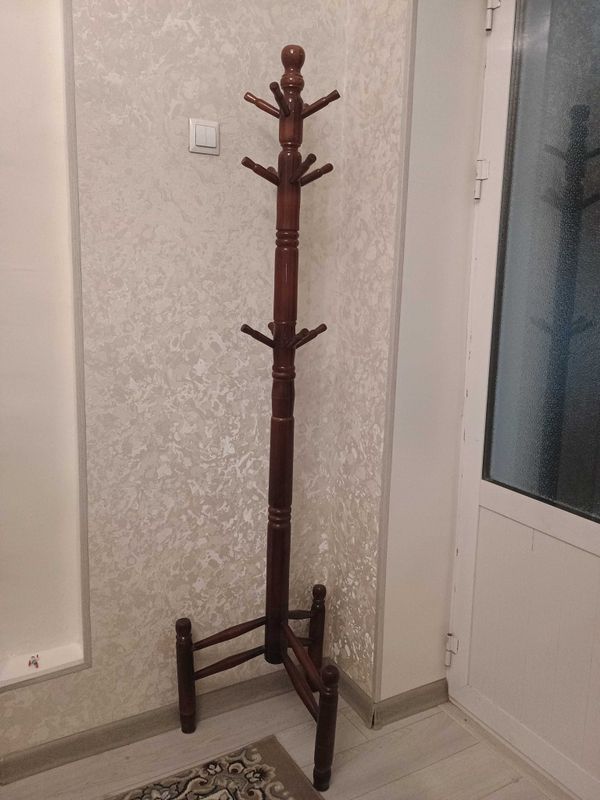 Вешалка напольная деревянная Вешалка напольная деревянная