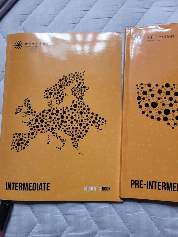 Продам книги по алгебре и английскому языку Продам книги по алгебре и английскому языку