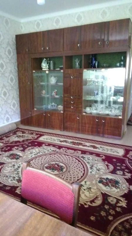 Продам шкаф для посуды Продам шкаф для посуды