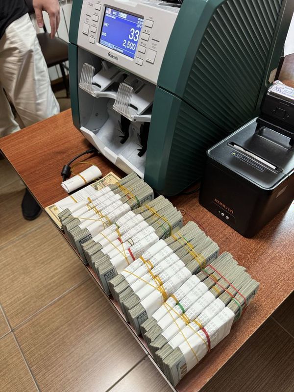 Sergeli dollar tekshirb berish xizmat tez va qulay Sergeli dollar tekshirb berish xizmat tez va qulay