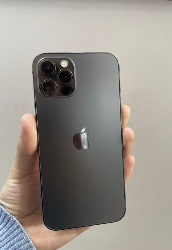 Iphone 12 pro sotladi Iphone 12 pro sotladi